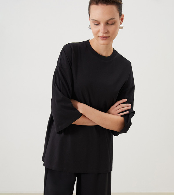 Solid Crew Neck Oversized T-Shirt