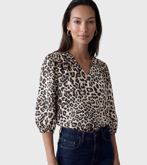 Leopard Printed V-Neck Top