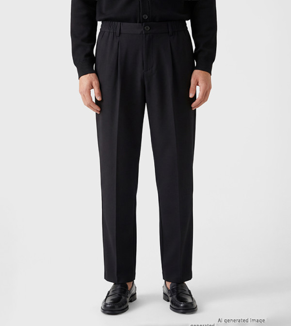 Mid Rise Pleated Relaxed Fit Trousers