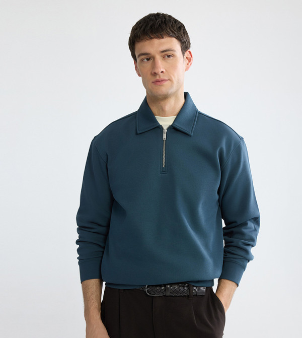 Solid Collared Long Sleeves Sweatshirt