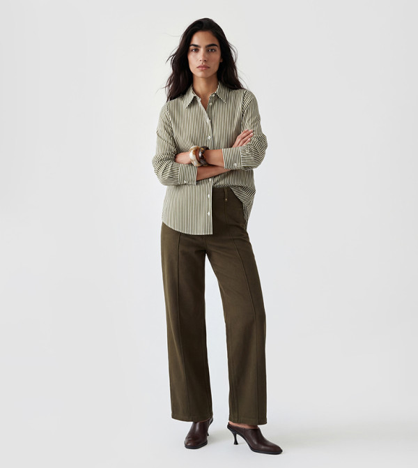 Solid High Rise Wide Leg Jeans