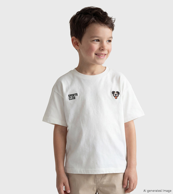 Embroidery Detail Short Sleeves T-Shirt