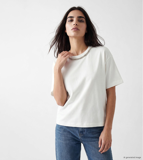 Embellished Crew Neck Oversized T-Shirt