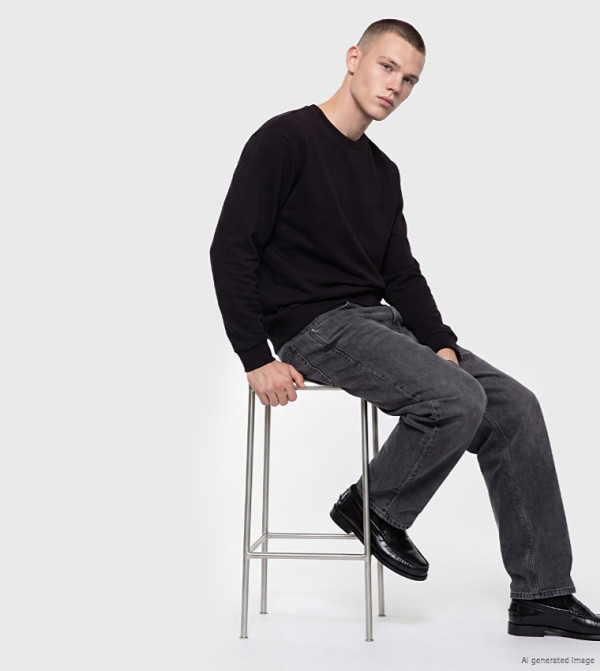 Solid Crew Neck Sweatshirt