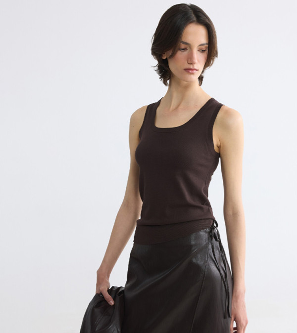 Solid Scoop Neck Sweater Vest