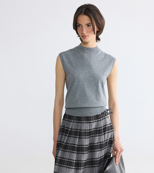 Solid Mock Neck Sleeveless Top