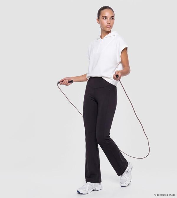 Solid Elastic Waist Flared Leggings
