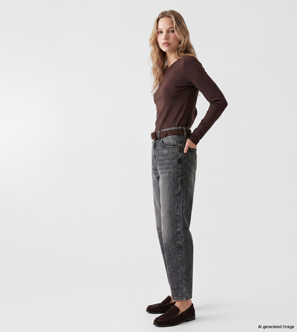 Washed Relaxed Fit Jeans