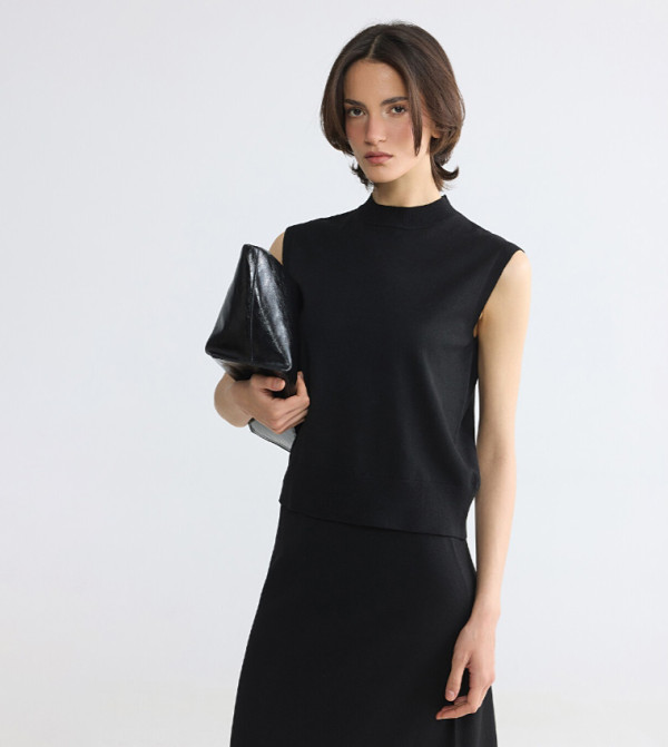 Solid Mock Neck Sleeveless Top