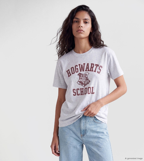 Hogwarts Print Crew Neck T-Shirt