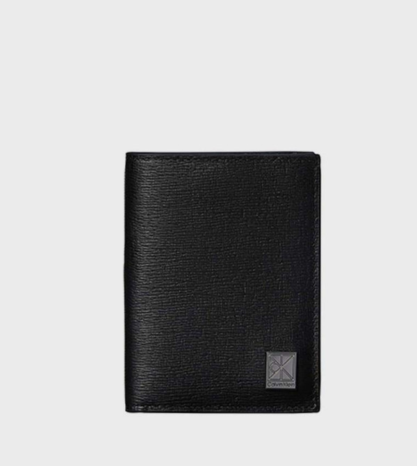 Textured Zip Bi-Fold Wallet