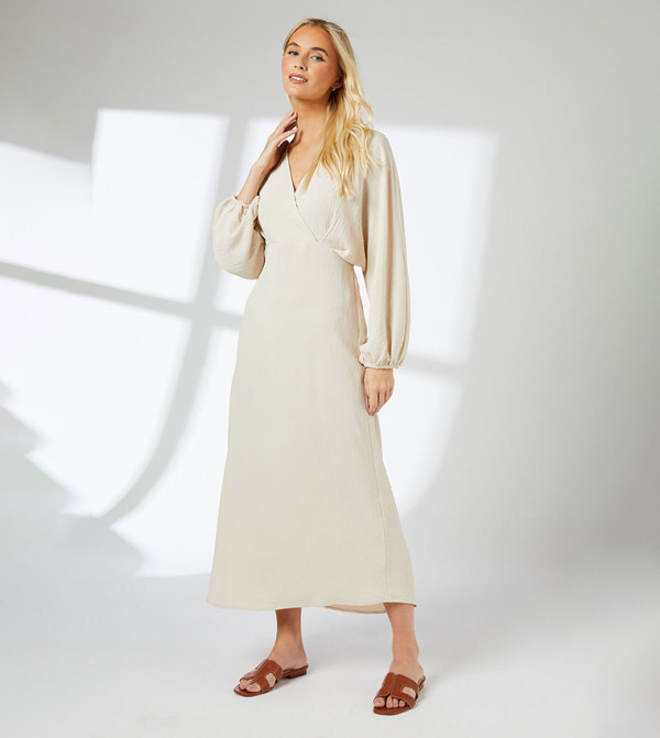 Textured Batwing Sleeves Midi Dress