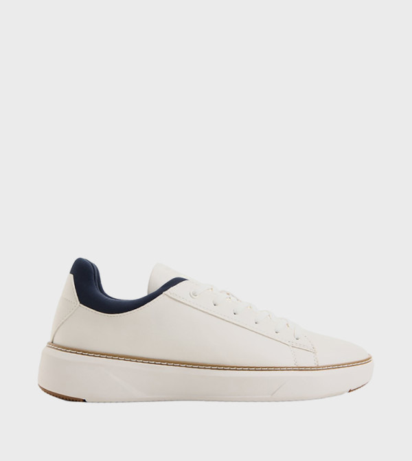 PEDERSON Textured Round Toe Low Top Sneakers