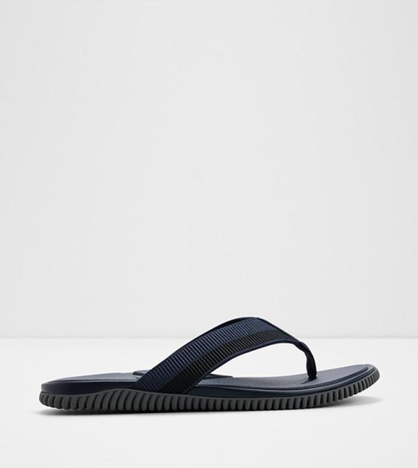 SAINZ Textured Toe Post Flip-Flops