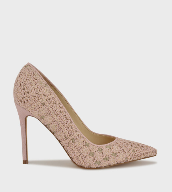 FRESH Embroidered Heel Pumps