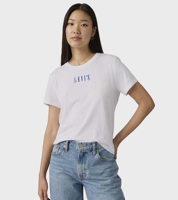 تيشيرت مطرز بشعار وكم قصير