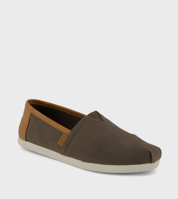 ALPARGATA CLASSIC Contrast Trim Slip-On Shoes