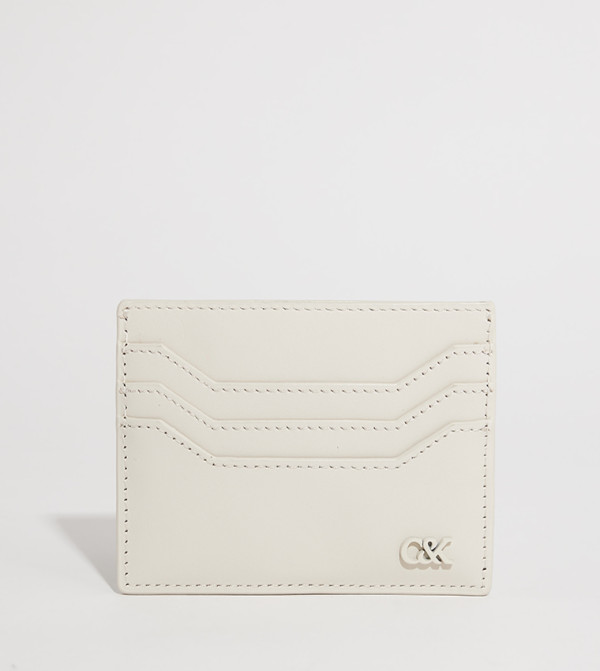 محفظة بطاقات بشعار