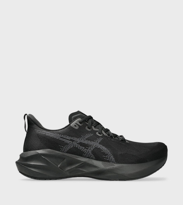 NOVABLAST 5 Lace Up Running Shoes