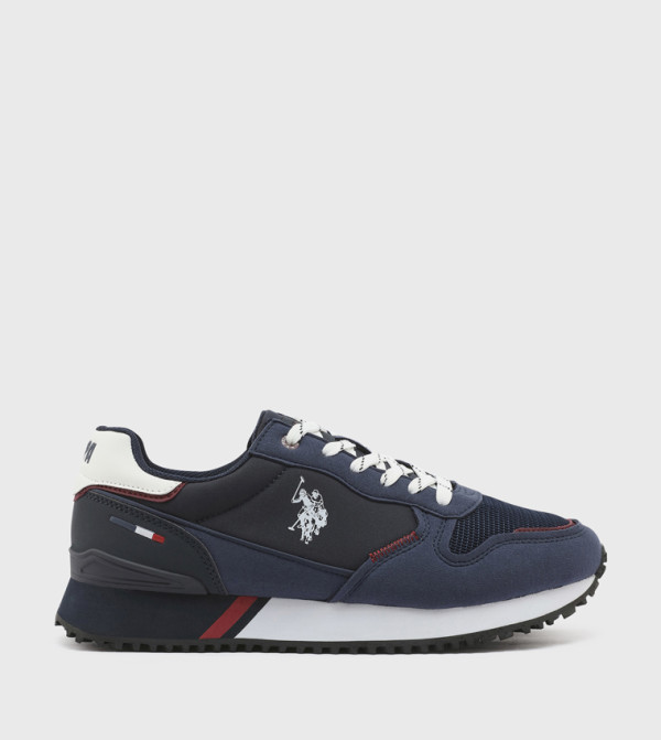 سنيكرز بلونين ورقبة قصيرة 