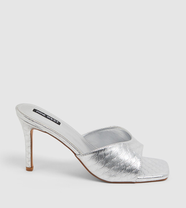 D-SUMMER Textured Heel Sandals