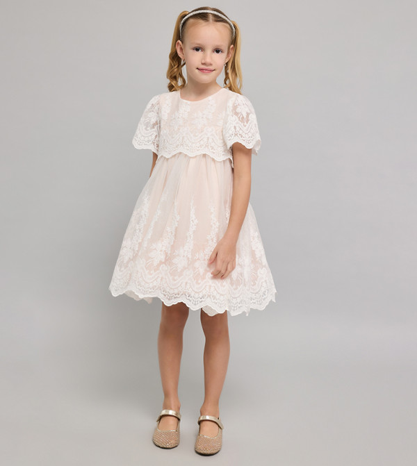 فستان كم واسع بقبة مستديرة 