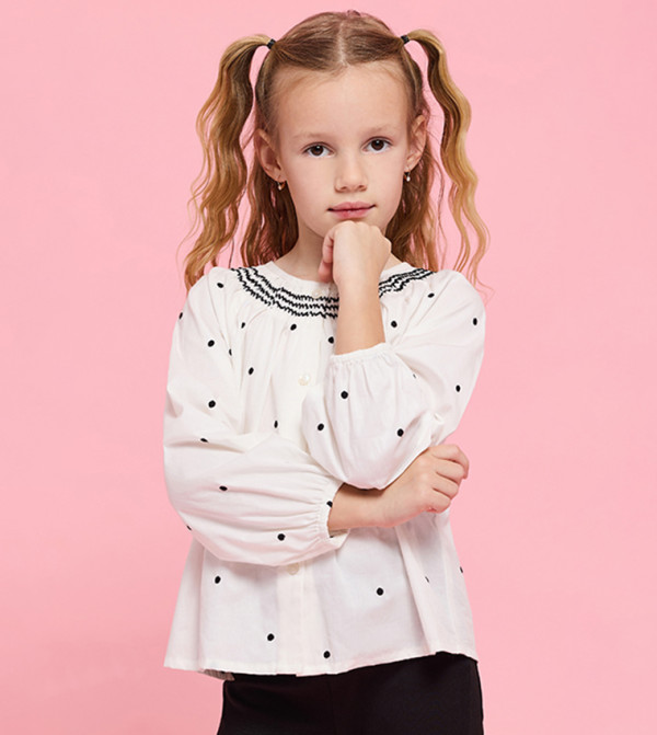 توب مطرز بقبة مستديرة وكم باف 