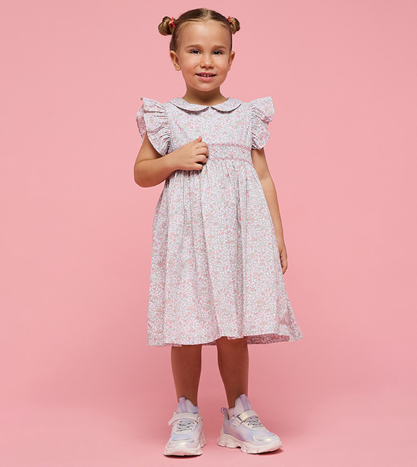 Floral Print Flared Dress with Peter Pan Collar Neck and Flutter Sleeves