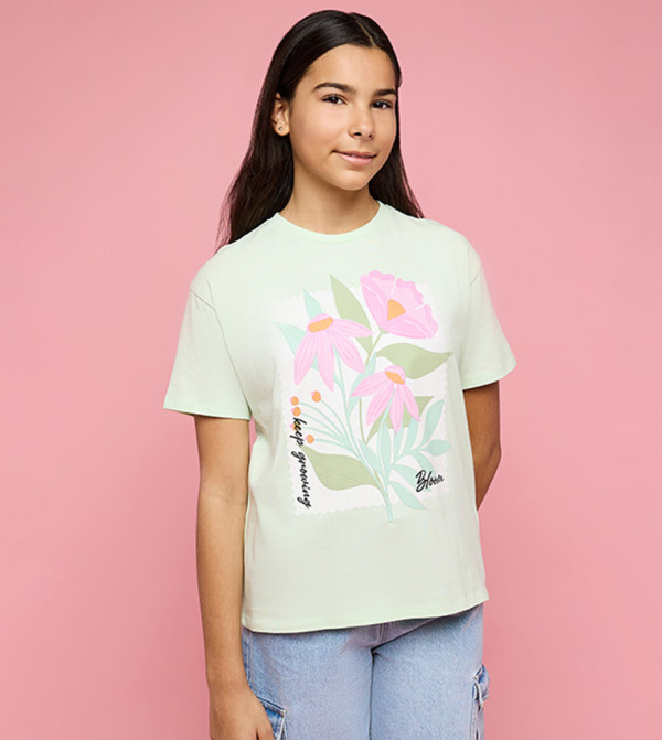 Graphic Print T-Shirt with Crew Neck and Short Sleeves