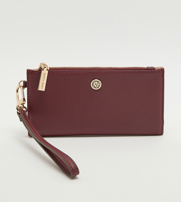 Textured Zippered Wallet