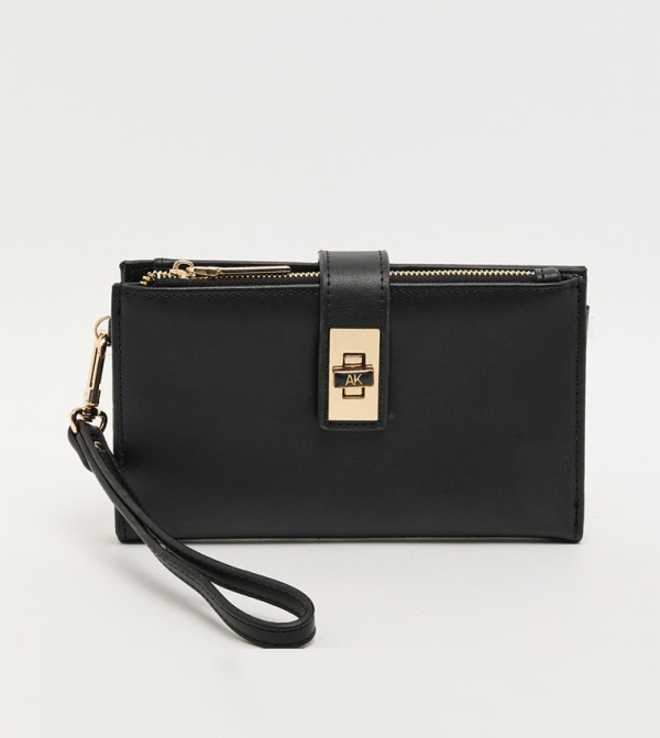 شنطة بمسكة يد وقفل دوار 