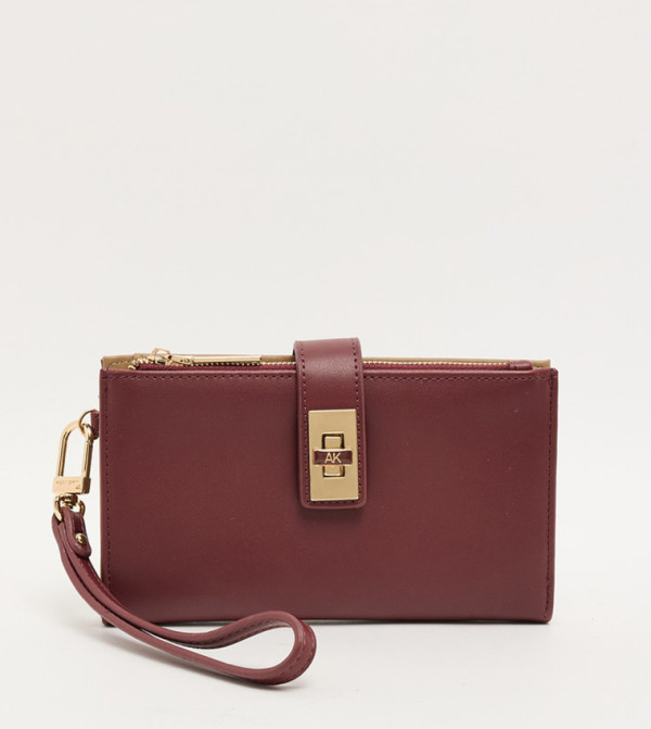 Textured Twist-Lock Wristlet