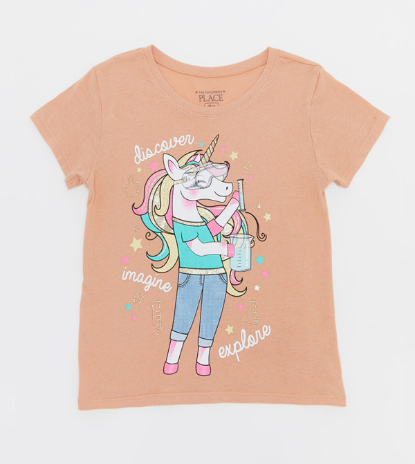 تيشيرت بطبعة وأكمام قصيرة 