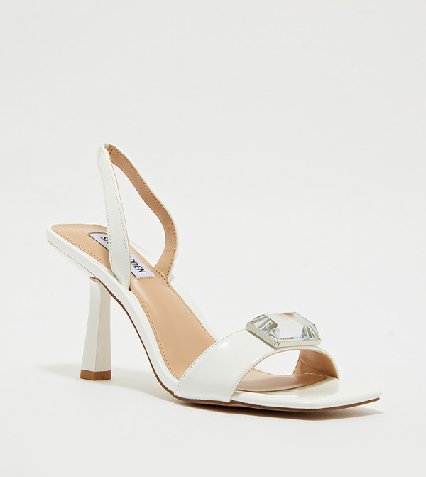 صندل بكعب بحزام خلفي مزخرف 