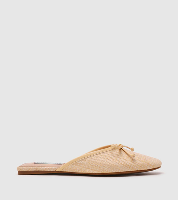 CALANDRA Textured Flat Shoes