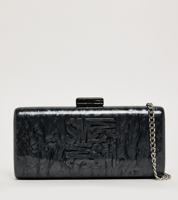 حقيبة كلاتش بشعار مونوغرام