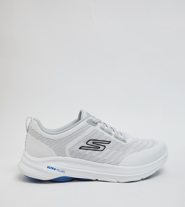 GO WALK 8 Logo Detail Lace-Up Shoes