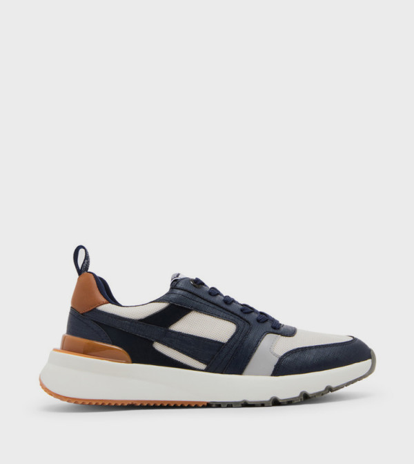 سنيكرز لونين برقبة قصيرة 