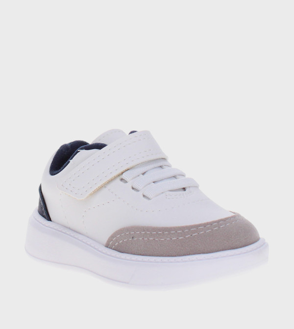 حذاء رياضي بمقدمة دائرية وشريط فليكرو