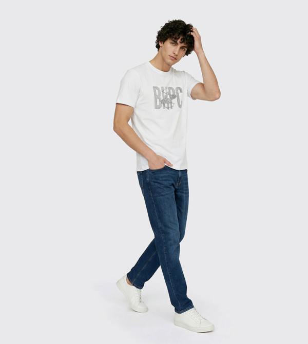 تيشيرت بقبة مستديرة بشعار