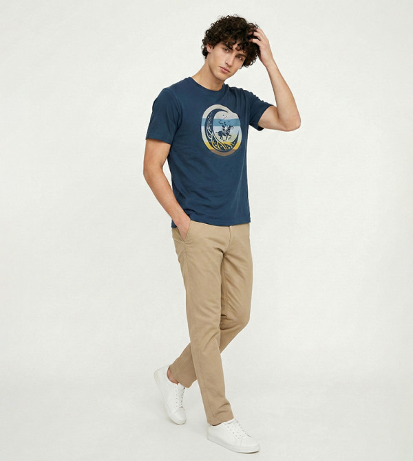 تيشيرت كم قصير بقبة مستديرة بطبعة