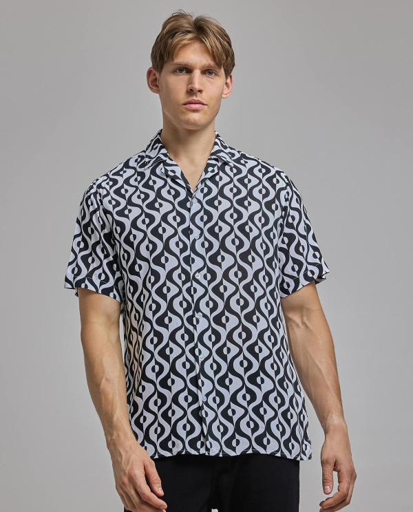 Patterned Shirt with Revere Collar and Short Sleeves