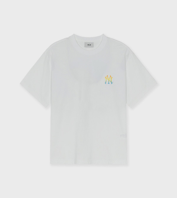 تيشيرت واسع بطبعة كم قصير 