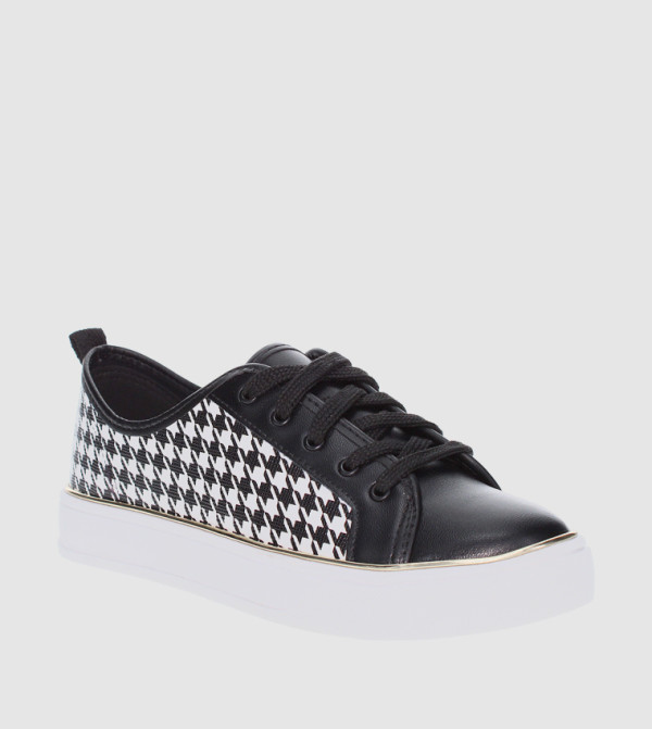 LEILA Low Top Sneakers