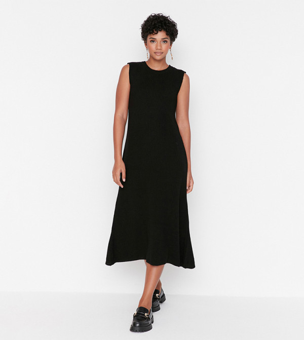 Ribbed Flared Midi Dress
