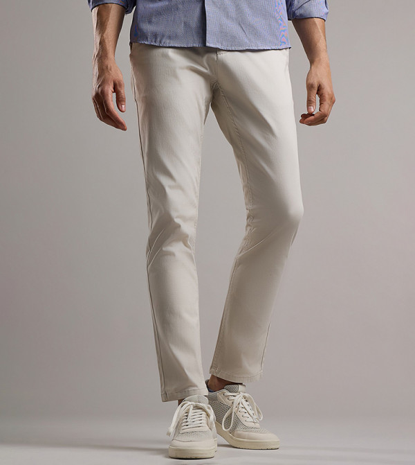 Solid Chinos with Button Closure