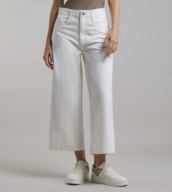 Solid Wide Leg Culotte Jeans with Button Closure