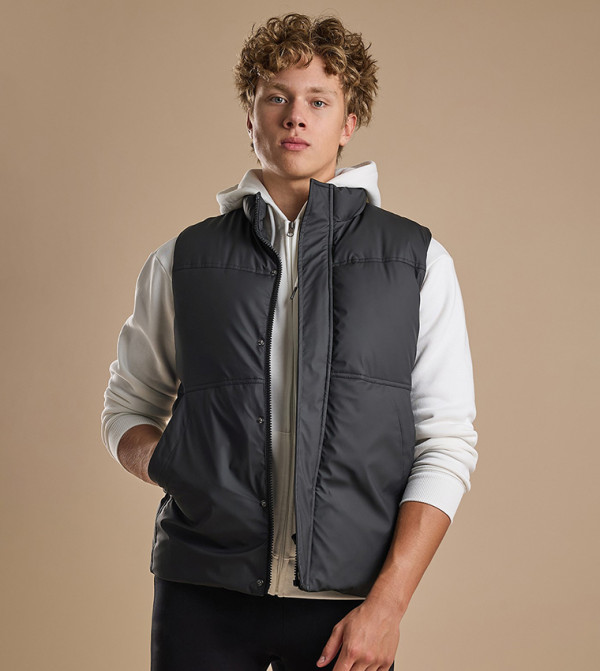 Quilted Gilet with Zipper Closure