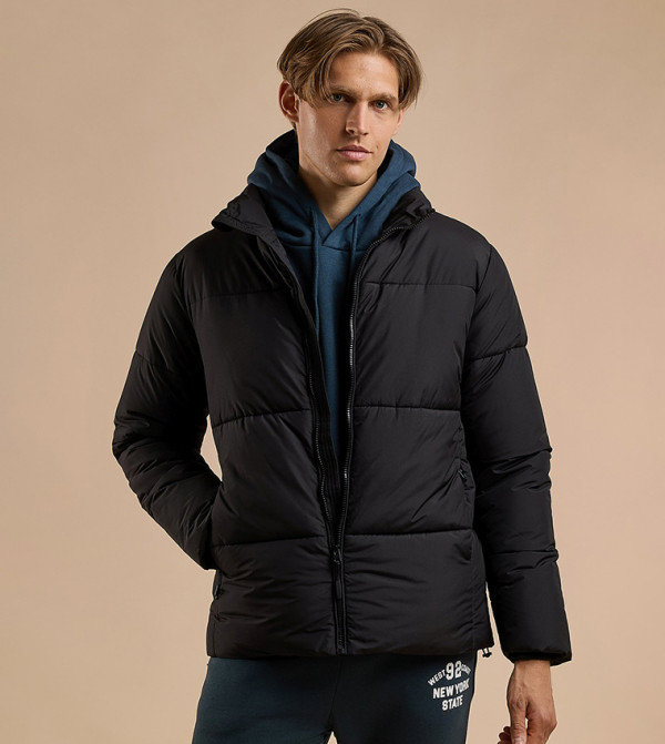 Quilted Puffer Jacket with Zipper Closure