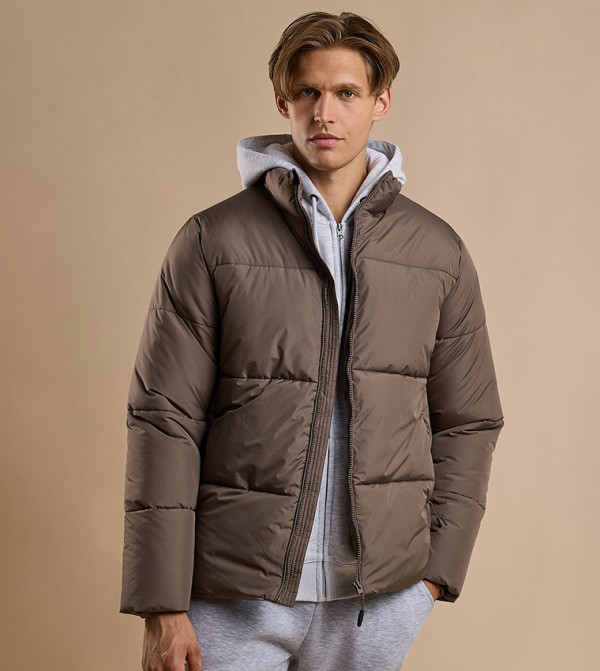 Quilted Puffer Jacket with Zipper Closure